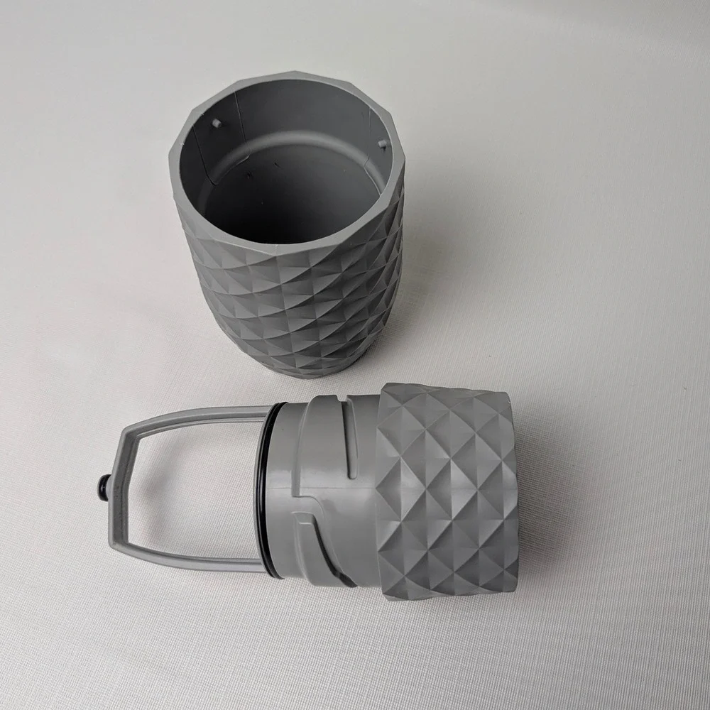 Amaranth Vase Co. Grey Plastic Geometric Diamond Texture Flower Vase 10 Inch